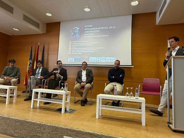 Panel discussion on AI in construction at UPV